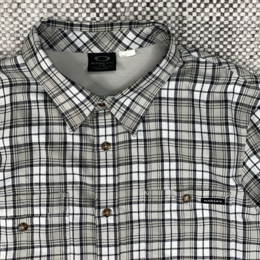 Oakley Button Up Shirt Mens Large Gray Plaid Long Sleeve Technical 401479X